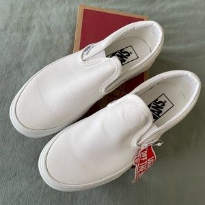 NWT Vans white slip ons size 6